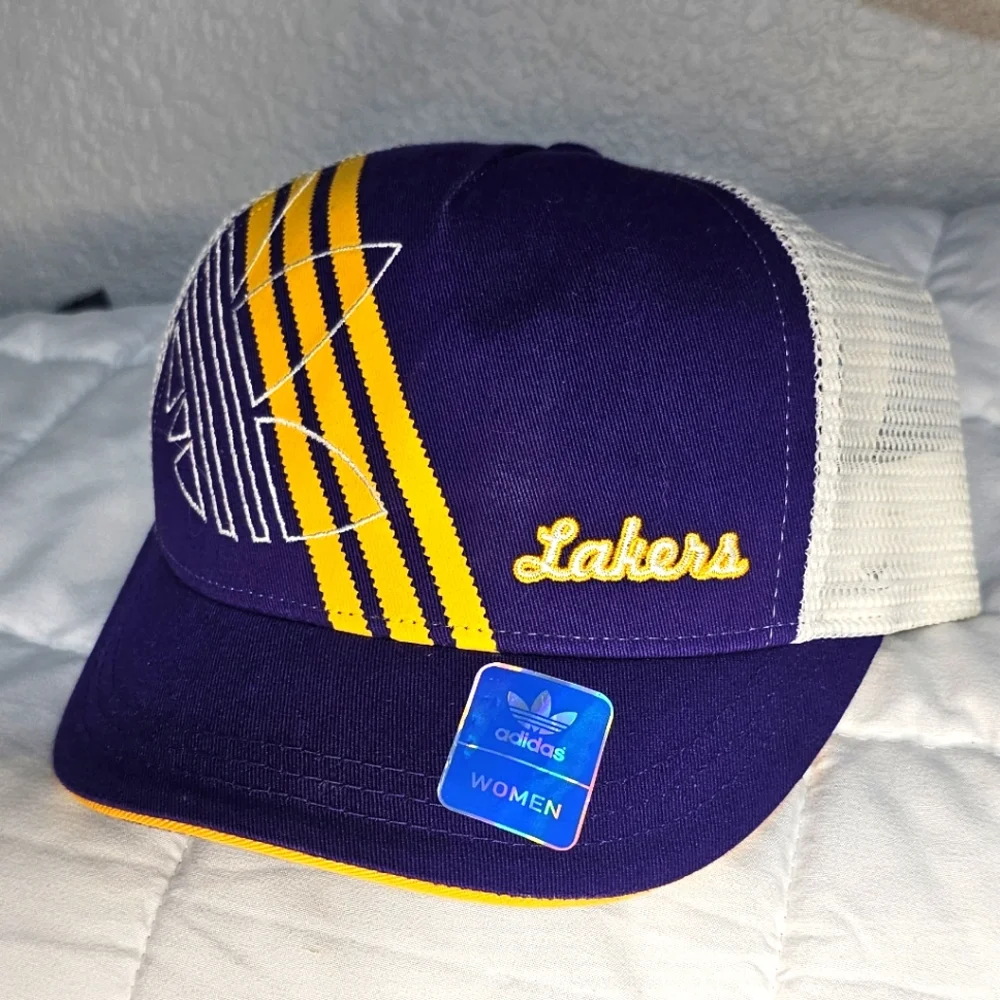 Women's VINTAGE Adidas Mesh Snapback Hat - Picture 1 of 9